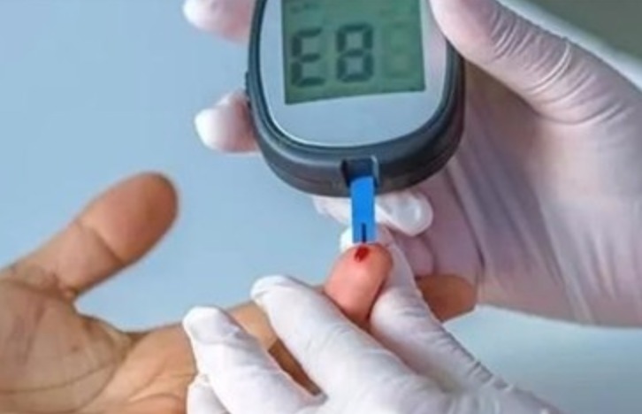 空腹|血糖的“正常值”是多少若能保持在“这个”范围内，可以放心了