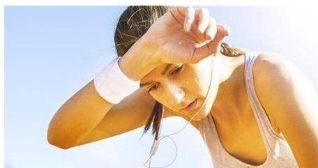 减肥|坚持五年“过午不食”的女子，最后变成什么样了一起来看下