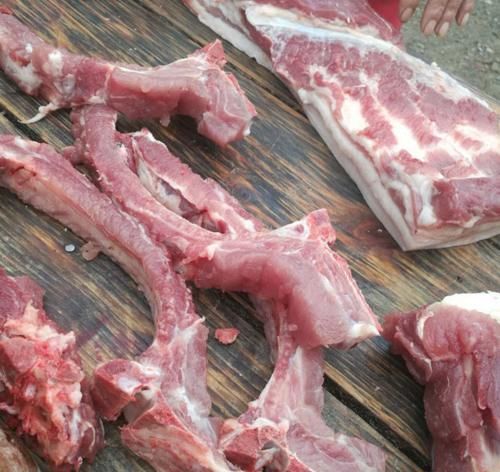 排骨|买排骨时,碰到这4种扭头就走,白给都别要,肉贩自己从不吃