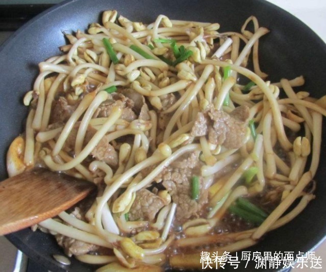 花生芽|天然“清肠高手”是它,隔天吃一盘,雀斑不来找,腰围变细还滋补