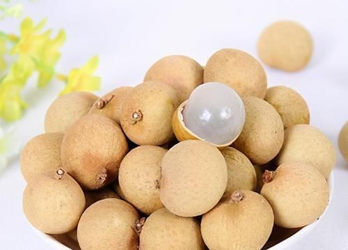 卵巢|女人不想老,多吃3种碱性食物,常给卵巢“洗洗澡”,好处多多