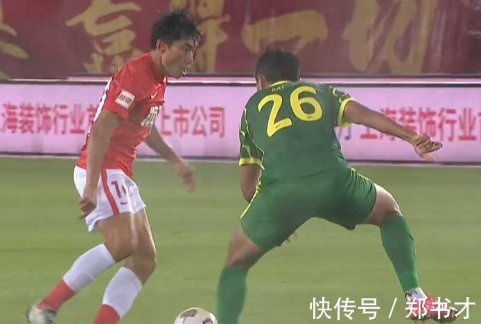 中国足球|中超神剧情!教练郑智首发,61分钟换下自己,41岁助攻创2大纪录