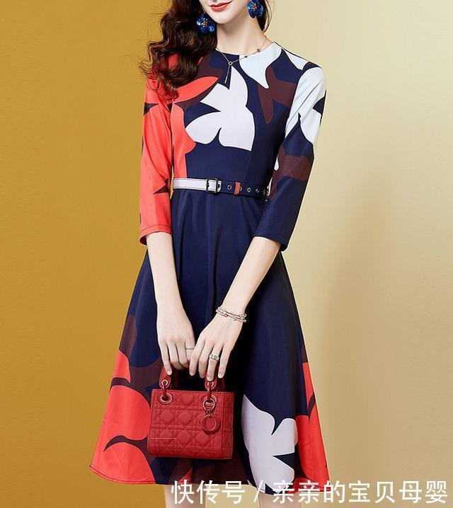 时髦|70后再不打扮你就老了,穿时髦点,推荐这新款秋裙,优雅减龄洋气