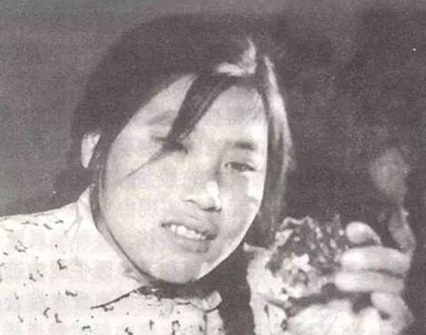 钻石|曾在21岁时挖到价值10亿的钻石,无私上交国家的女孩,现在咋样