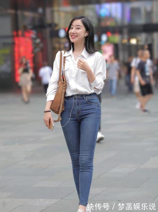 九分裤 牛仔裤一年四季都适合穿,简约舒适,大气自然,修饰出匀称的身材