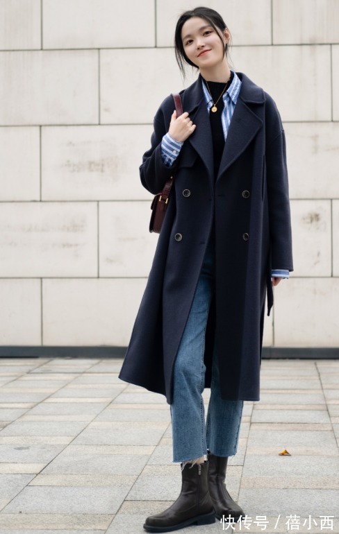 梨形身材 梨形身材找不到合适的裤子?看看这条直筒裤,配大衣和毛衣都很美