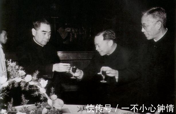 绰号@他从小被人起绰号,父亲直接将其名改为绰号,几十年后无人不晓!