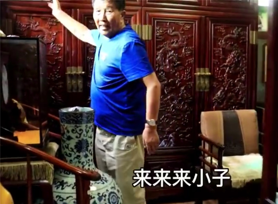 博主|北京胡同土豪大爷27㎡蜗居，红木家具配古董，凡尔赛级的小房子