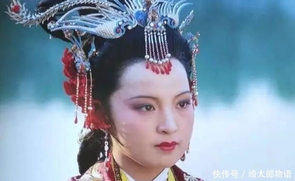 智能儿和卍儿两个姑娘,为何都被宝玉撞破好事:水月庵里有啥秘密