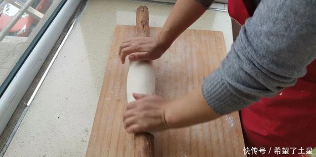 有名|童年记忆中,这是北方民间有名的美食,去了饭店却吃不上,没卖的