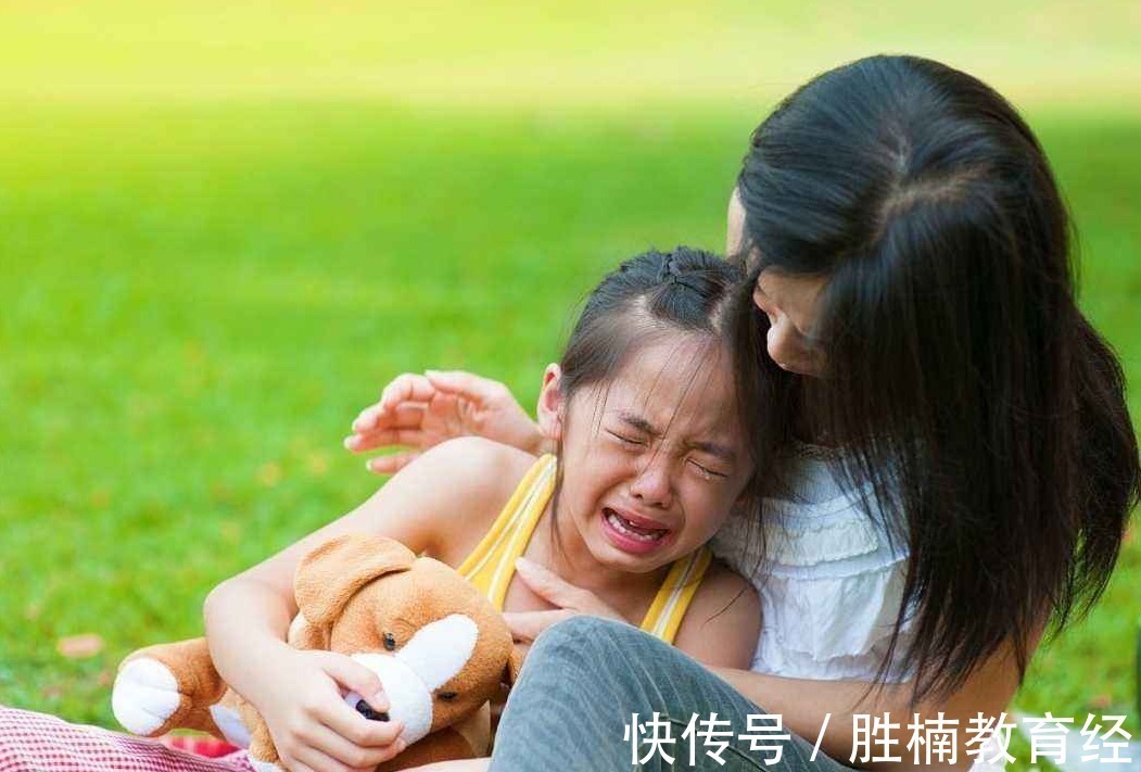 棍棒|孩子拥有一颗“玻璃心”,承受能力差,多半是父母教育方式的问题