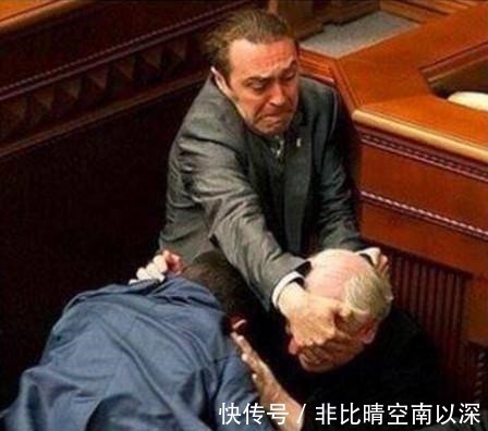 战舰波将金号&战斗民族的创造力,拍个照片就像大片,一个电影要用29000幅油画