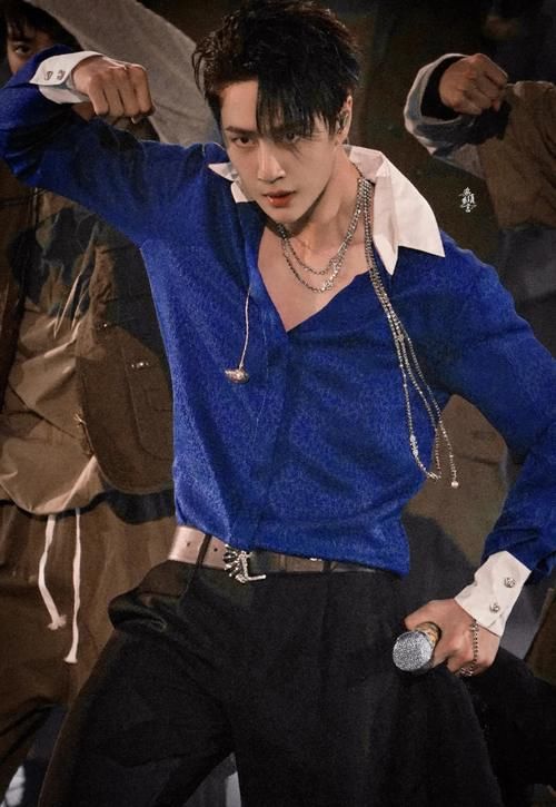 这就是街舞|王一博《街舞》预告，奶膘一嘬，眉头一皱发现事情并不简单