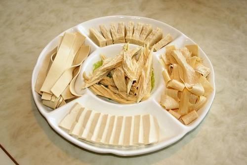 护肤 入秋后,常吃石榴能淡斑?坦白说:若想祛斑护肤,3物或可多吃