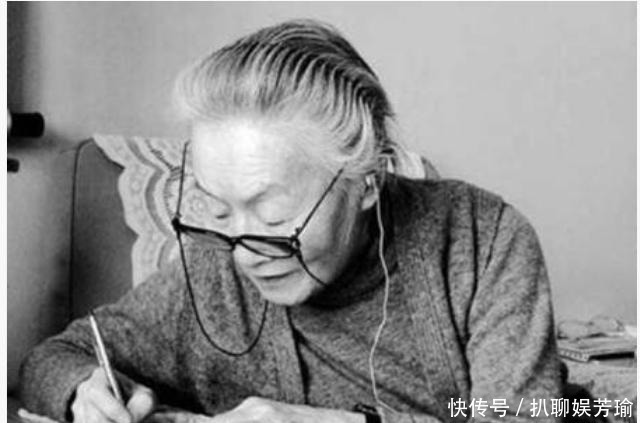 冰心|同行是冤家?杨绛嫌张爱玲丑,张爱玲瞧冰心作,冰心讽林徽因绿茶