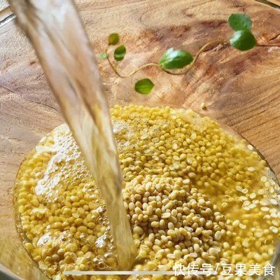 抹茶粉|抹茶绿豆糕｜不用烤箱就能做出来，清凉解暑，入口即化
