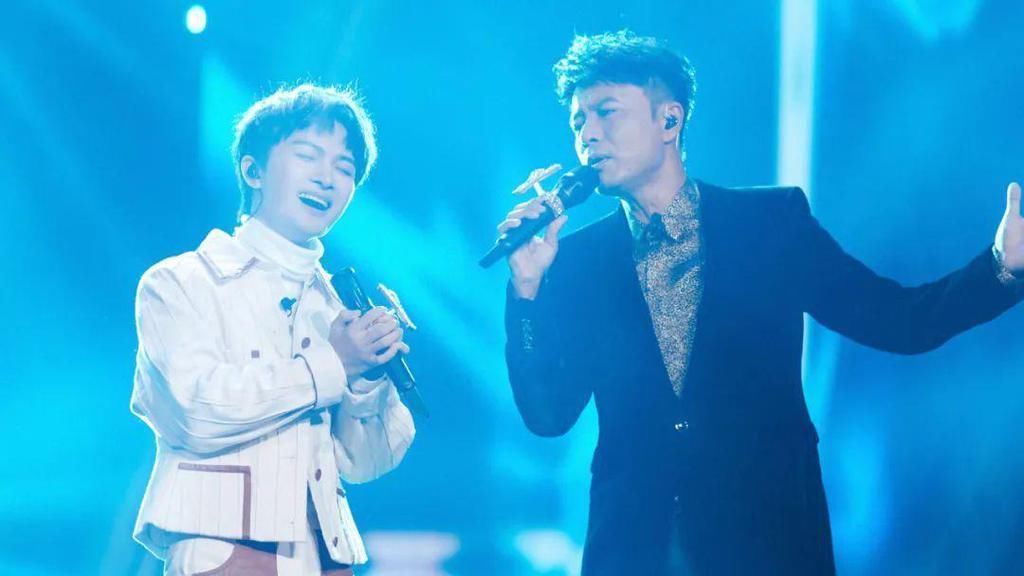 g看《我们的歌》李克勤周深返场，发现他们不只唱歌好听这么简单！