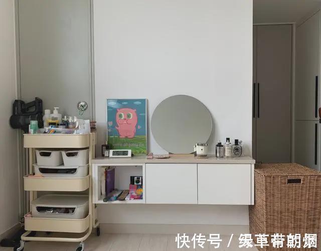 化妆台|90后小姐姐独居生活,一个人住26㎡小公寓,太解压了,买个照装