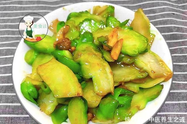 冬天,最该吃的不是萝卜白菜,而是它,不放肉炒也很香,次次光盘!