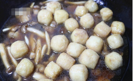 翻炒均匀|天冷了不知吃什么,试试这样吃,每次做一大锅,全部吃光光!