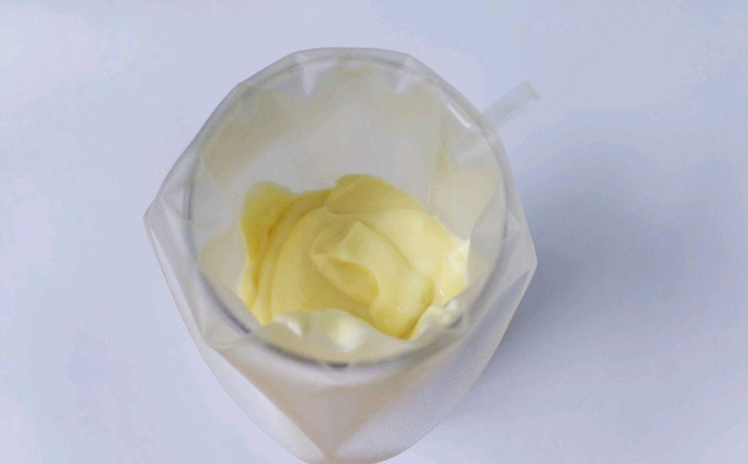 烘焙|烘焙美食教程抹茶蛋糕卷+海盐爆浆蛋糕做法详解