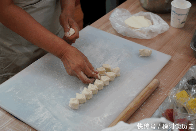 非遗传人亲自教做烧卖,清清学会了吗?