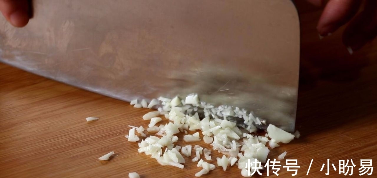 油炸|不放油炸,不用油煎,学会鸡翅的新做法,好吃到吮指,皮滑肉嫩