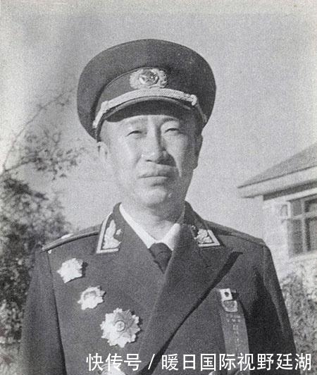 少将|他一生军功累累,1955年授勋仪为何只是少将,他气得把肩章扯下来