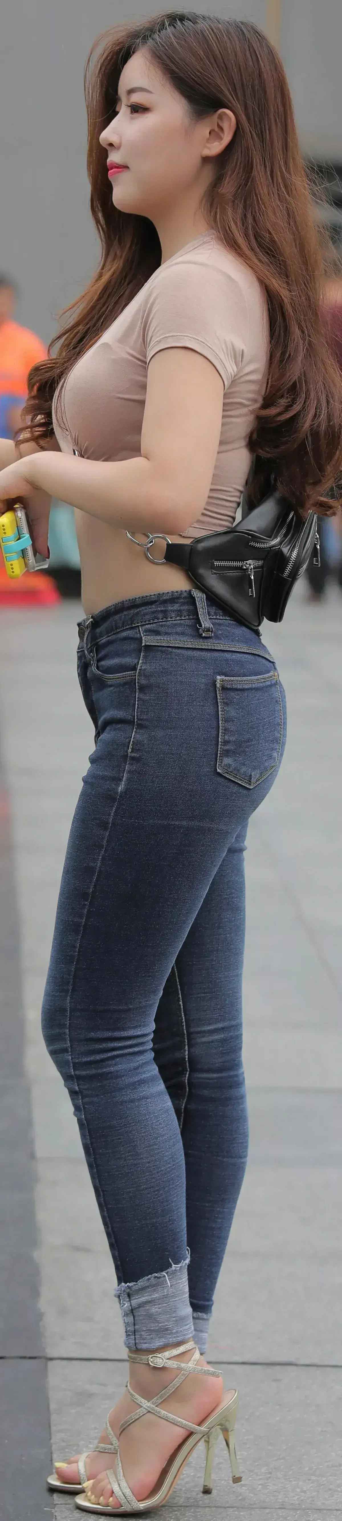 高腰|短款上衣搭配高腰的下装, 轻松穿出了身材好比例的视觉效果