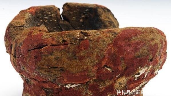 泥土|远古遗址挖出“木碗”，距今8000年，考古家严密保护，不得出境！