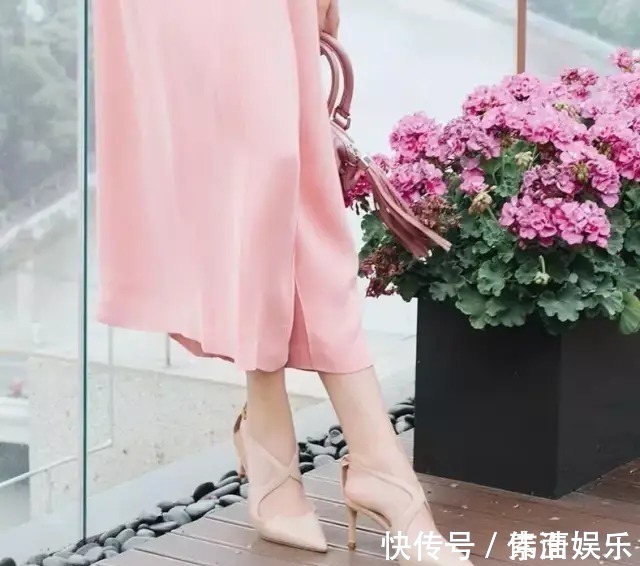 性感 抵挡不住的魅力,尖头高跟鞋穿出逆天大长腿,优雅气质自然流露