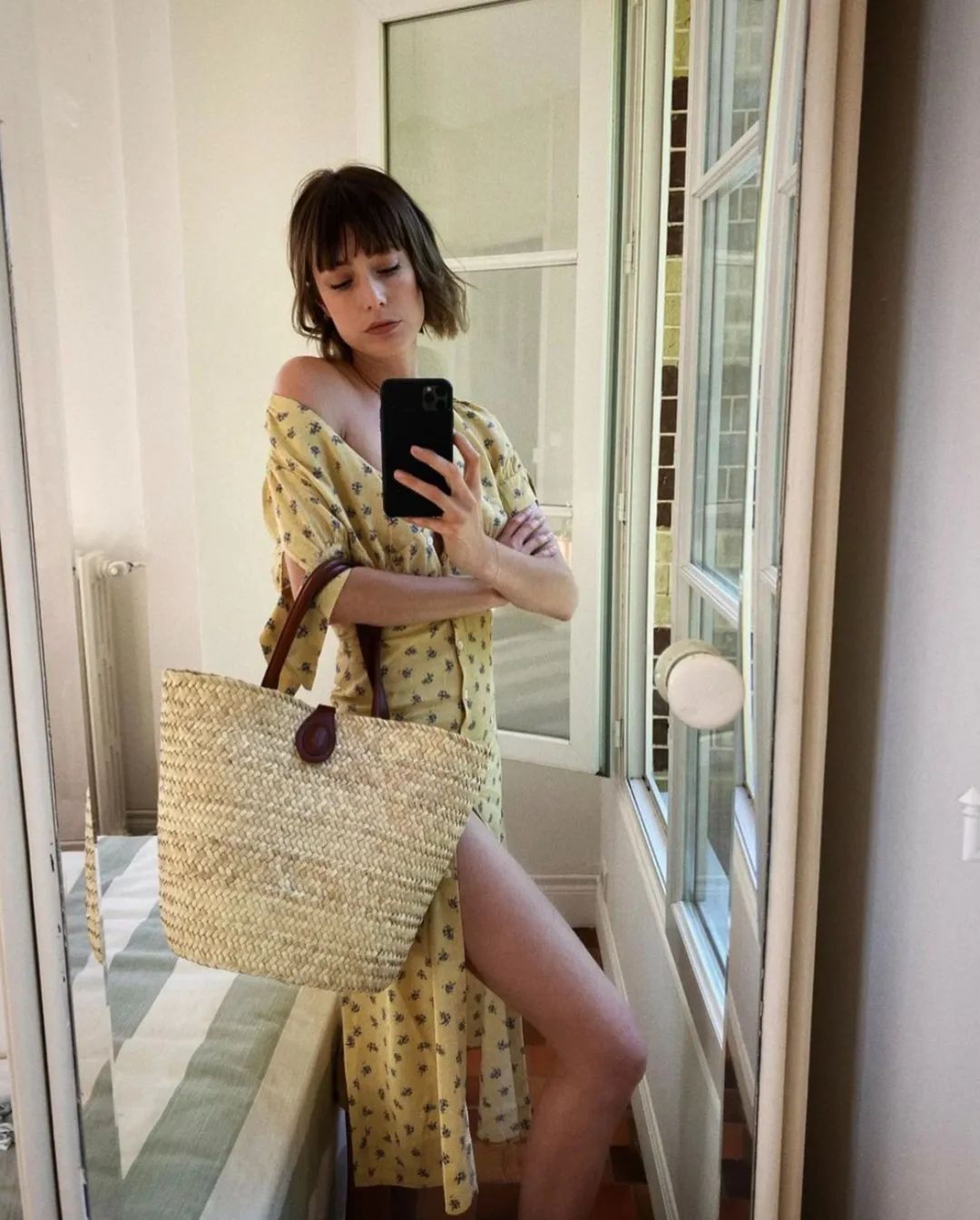 法式|法式上衣+高腰下装，今年夏天必火的组合