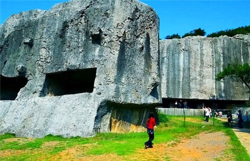 累死|中国最大的烂尾工程,为建造它活活累死3000人,现在却成名胜古迹