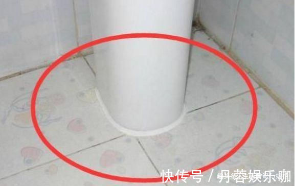发霉|卫生间玻璃胶用久了发霉，师傅教你一招，转眼就干净