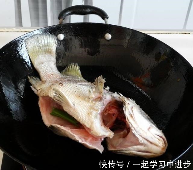 手把手教你做红烧包公鱼,一学就会,做一遍就成功!