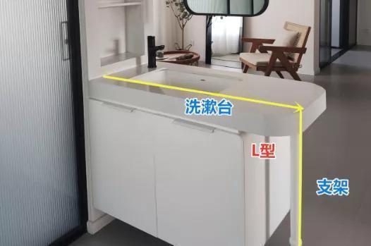 齐家云云|客厅隔断只能砌墙?教你把洗漱台延长,既能当隔断还能干湿分离