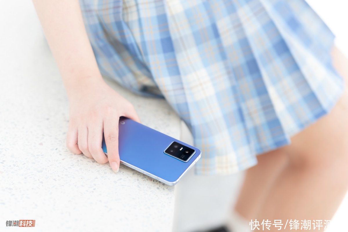 系列|vivo S10 Pro图赏：光致变色，打造专属于你的个性后盖