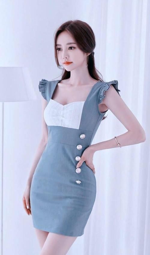 性感|时尚少妇穿的连衣裙，经典显瘦的版型，尽显性感好身材