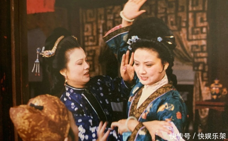 国孝|尤二姐进贾府后,贾母为什么当众强调要一年后才能圆房?