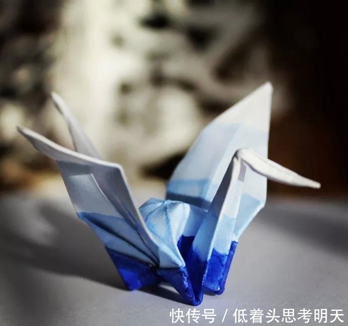 重样|每天折一只千纸鹤,他坚持了1000天不重样,女友被感动到梨花带雨