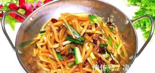 萝卜丝怎么做才好吃，饭店大厨教你一个小技巧，好吃到停不下来