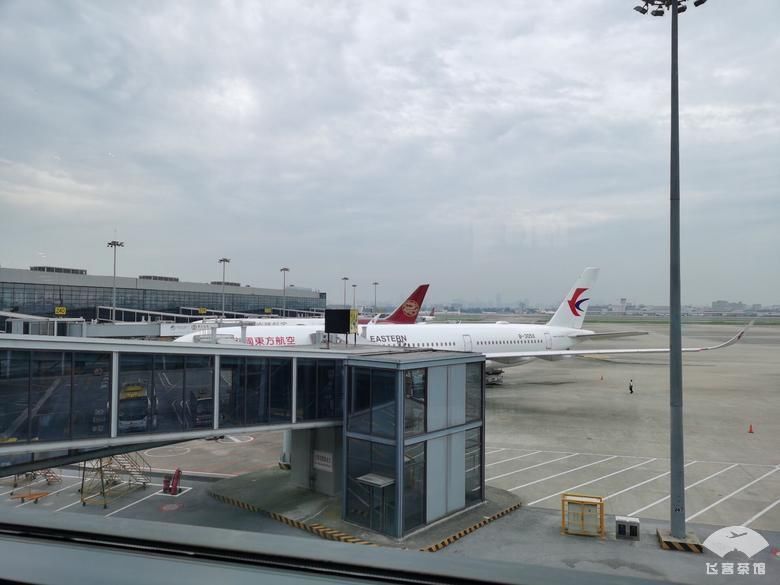 拔草东航A350套房商务舱座椅能随意调整方向,大飞机真带劲