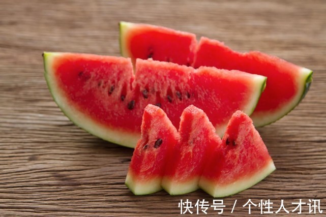 香蕉|糖尿病人必须“管住嘴”？医生提醒：4种水果再馋也要忍住，不然就完了