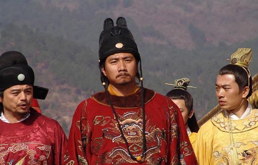 拜佛|朱元璋去少林寺拜佛，问方丈：朕要跪吗？方丈妙答8字，避过死劫