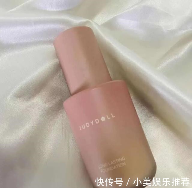 日光 国货粉底液真的支棱起来了吗!5款百元内粉底液8小时实测!