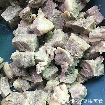 牛腩|都怪牛腩焖牛蹄筋，焖一锅米饭都不够吃