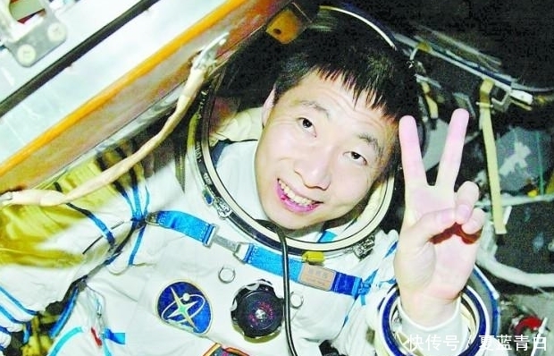 宇航员 杨利伟进入太空后，为何会听到敲门声？现如今谜底被揭晓