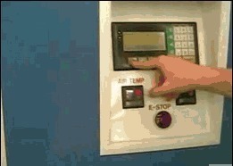 |搞笑GIF:看到最后那个动作 我悬着的心可算是放下了