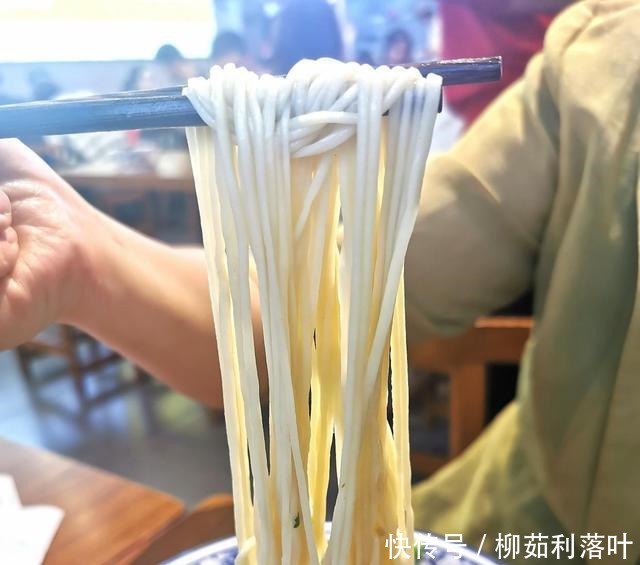 普洱茶叶蛋|在南京,体验一碗地道的兰州牛肉面面!