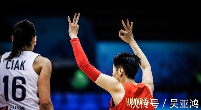 王思静|中国女篮33分大胜!广东26岁国手打疯了,14投轰30+7+6,吊打法国